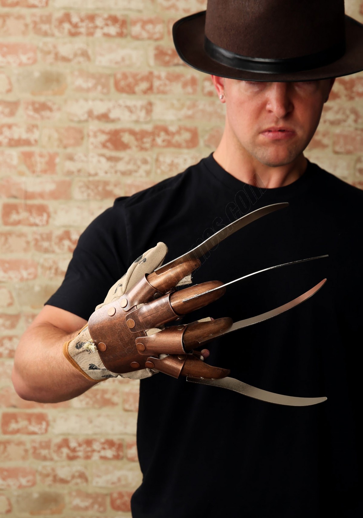 Replica Freddy Krueger Glove Promotions - -1